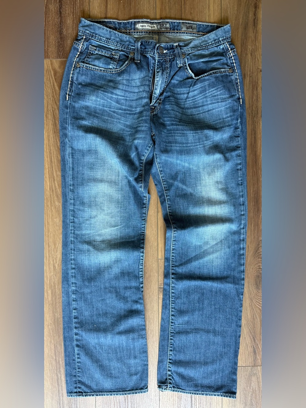 BKE Derek Jeans Mens Size 32R (32x31) Blue Boot Cut Straight Distressed Denim